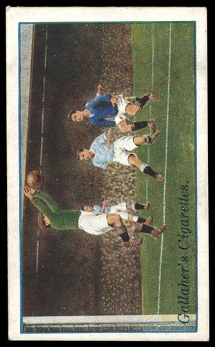 Gallaher footballers in - 'footballers,