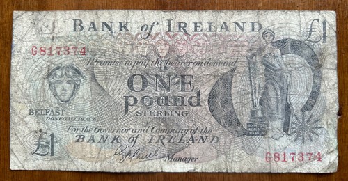 Bank ireland one pound - £1,