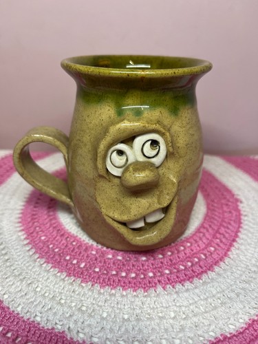 Vintage pretty ugly - ugly, pottery