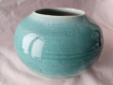 Stunning Harrow Weald studio pottery vase by Ronald Czilinski, Circa 1930’s