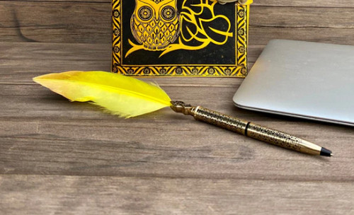 Feather quill simple - @feather,