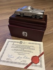 Commemorative boxed model Lady