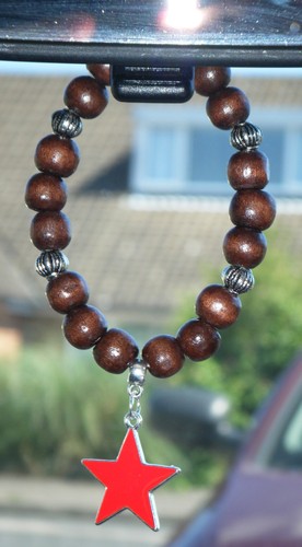 Red star pendant - car, wood