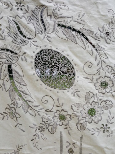Large embroidered madeira - large,