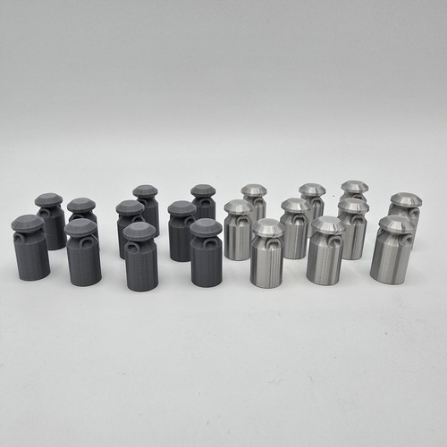 Scale 10gal milk churns - 1/32,