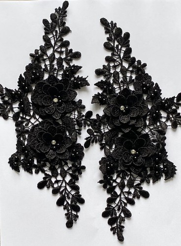 Pair floral motif lace - pair,