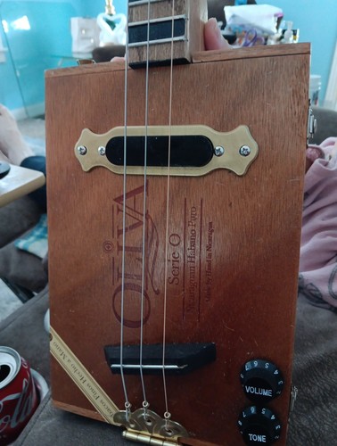 Cigar box guitar - cigar, 3