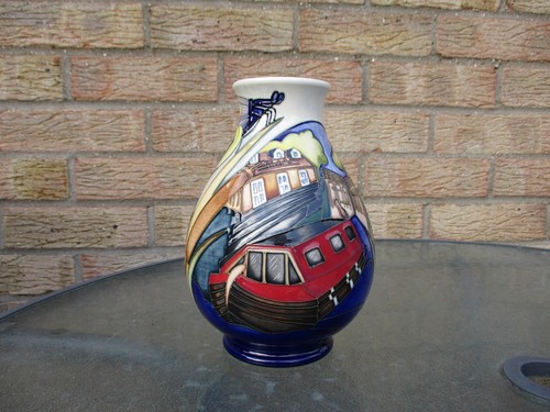 Moorcroft windsor lock pattern - lock,