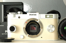 US include tax PENTAX Q-S1 White Digital Camera RICOH Lens Kit w/box From Japan
