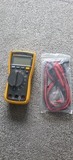 Fluke 115 True RMS Digital