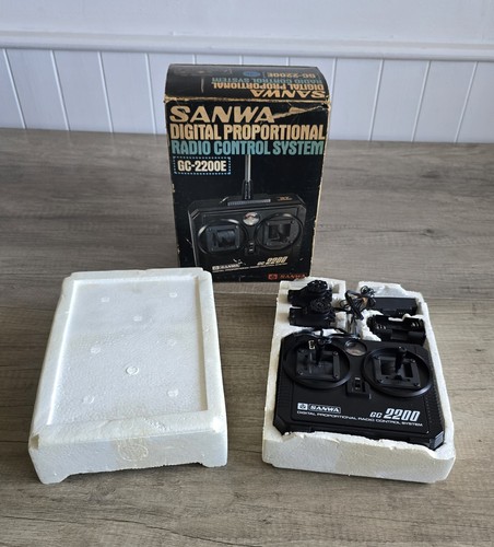 Sanwa 2200 transmitter - gc,