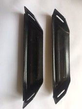 2 X BLACK METAL CORNER