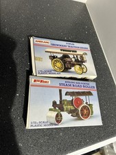 2 X 1/72 Traction Engines