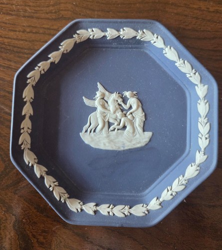 Wedgwood jasperware dark blue - wedgwood,