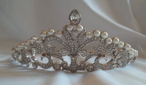 Swarovski signed wedding tiara - signed,