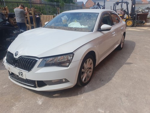 Breaking skoda superb mk3 2017 - mk3,