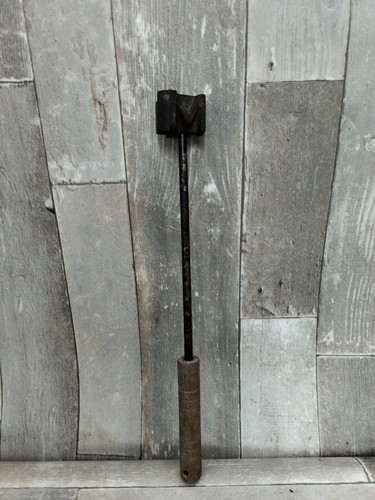 Vintage branding iron - w, m