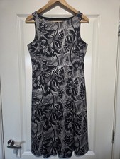 Coast Size 12 Navy White