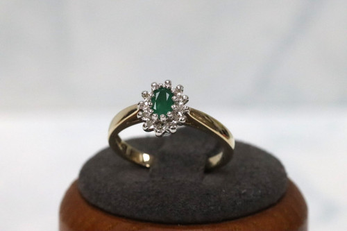 9ct yellow gold emerald - yellow,