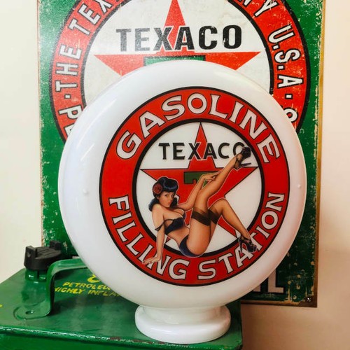 Texaco filling station - texaco, pinup