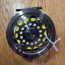 Guideline 1012 Fly Reel And Two Spools