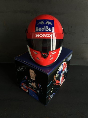 Kvyat signed helmet f1 - signed,