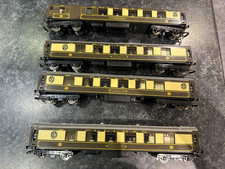 Hornby OO Pullman coaches x 4