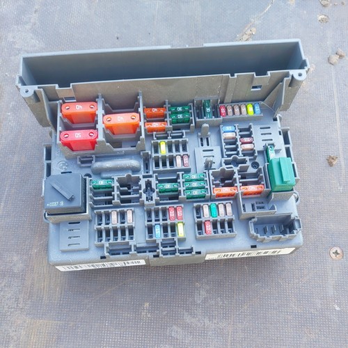 Front fuse box bmw - box, lci