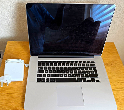 Apple macbook pro 2015 - macbook, 15”