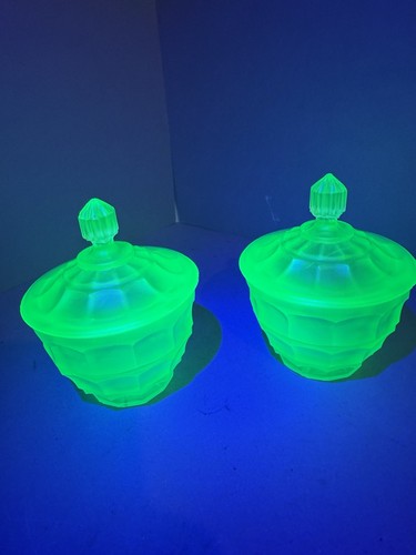 Pair uranium glass - pair, trinket