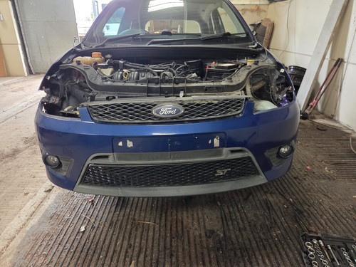Genuine ford fiesta mk6 - ✅,