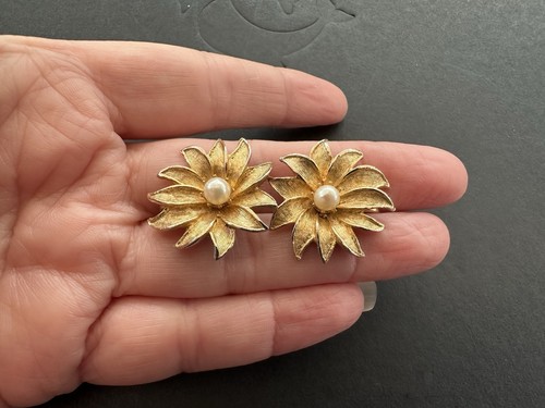 Jewelcraft gold metal flower - jewelcraft,