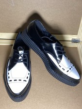 "Pointed Creepers Tie"