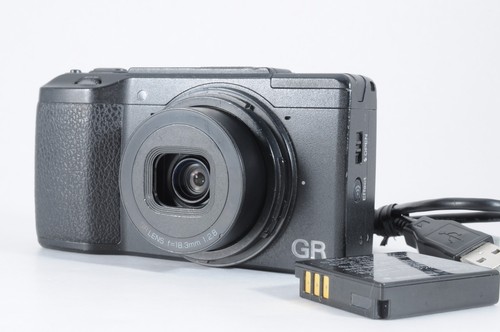 Ricoh compact digital - gr, ii