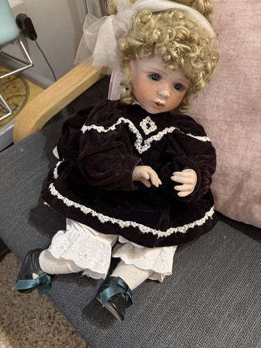 Porcelain girl hamilton - porcelain,