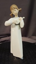 Girl with the Guitar by Lladro