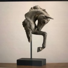 horse sculpture