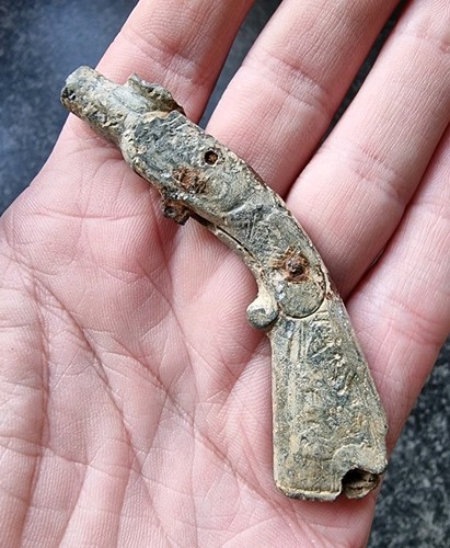 Rare post medieval - post, petronel