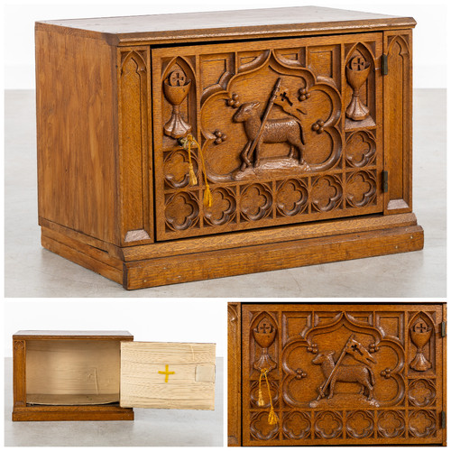Antique neo gothic - , carved