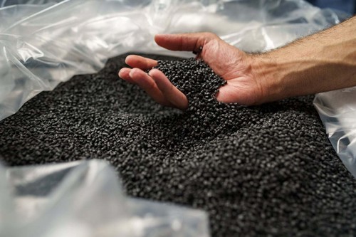 Iron silicate fine abrasive - iron,