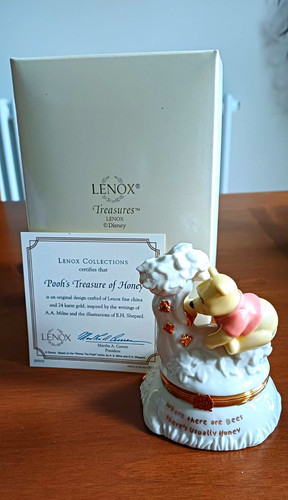 Lenox disney treasures pooh - lenox,