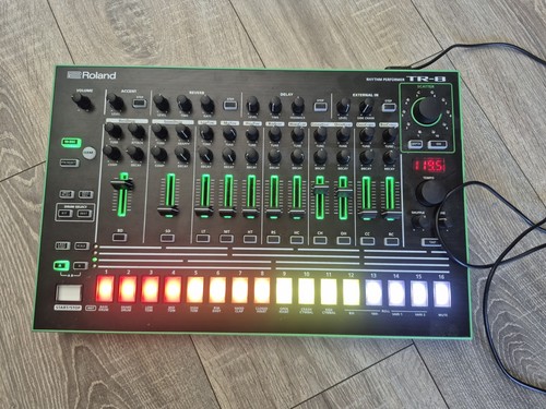 Roland rhythm performer - rhythm,