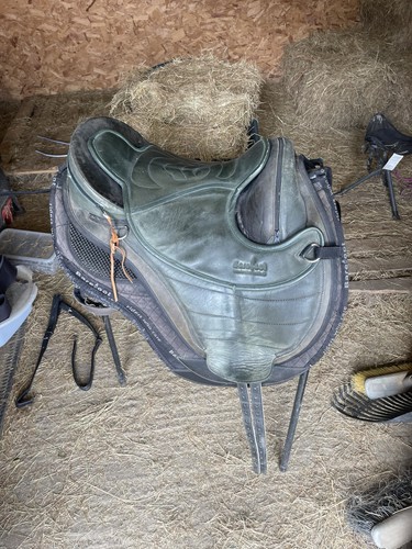 Barefoot saddle limited - saddle,