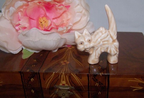 Sylvac scaredy cat tinies - scaredy,