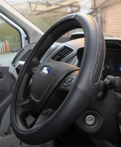 Black steering wheel - black,