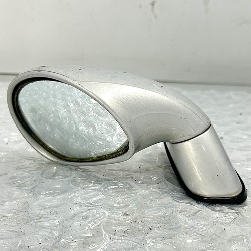 Parking under view mirror - under,