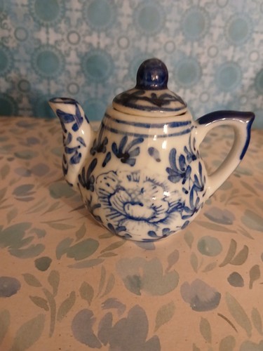 Small miniature blue and white - miniature,