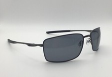 Oakley Square Wire Sunglass Carbon, Black Polarised Lens 4075 04 60Lens 17Bridge