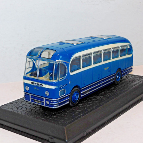 Oxford diecast leyland weymann - oxford,