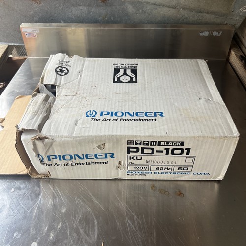 Pioneer 101 compact - compact, disc